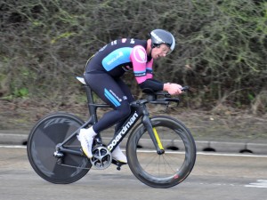 Gentry pressing on in a dodgy skinsuit as his VCB skinsuit zip had broken