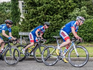 Gentry leads Richards in the race (photo by Jack Payne)